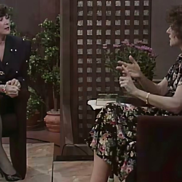 Lynn Redgrave, Michael Jackson Book on The Dini Petty Show