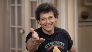 Howie Mandel Before AGT: The Weird Kid Who Became America’s Favorite Judge