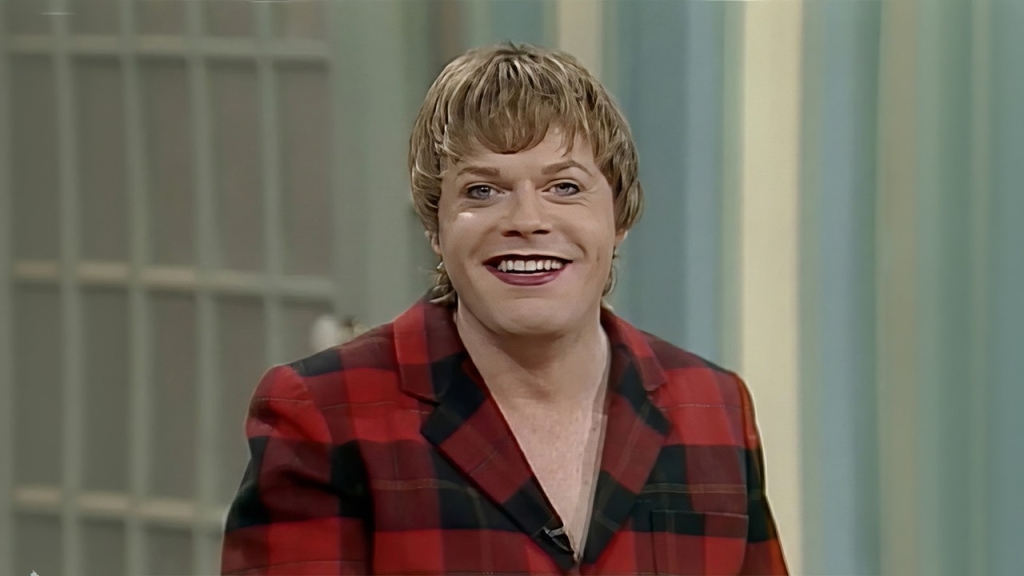 Eddie Izzard 1998 Interview: Before Dress to Kill
