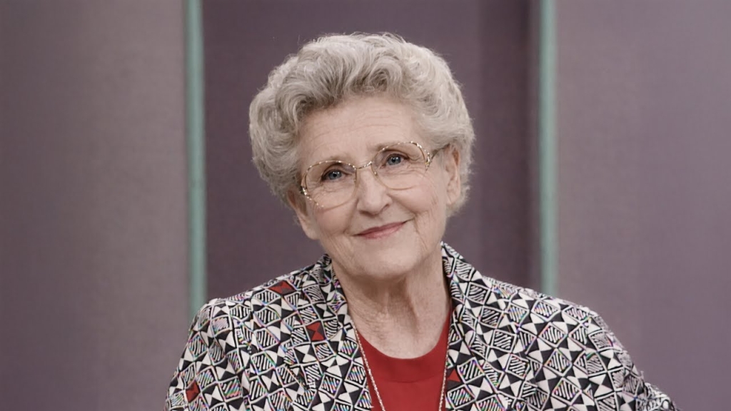 Ann B. Davis: The Woman Behind Alice Nelson